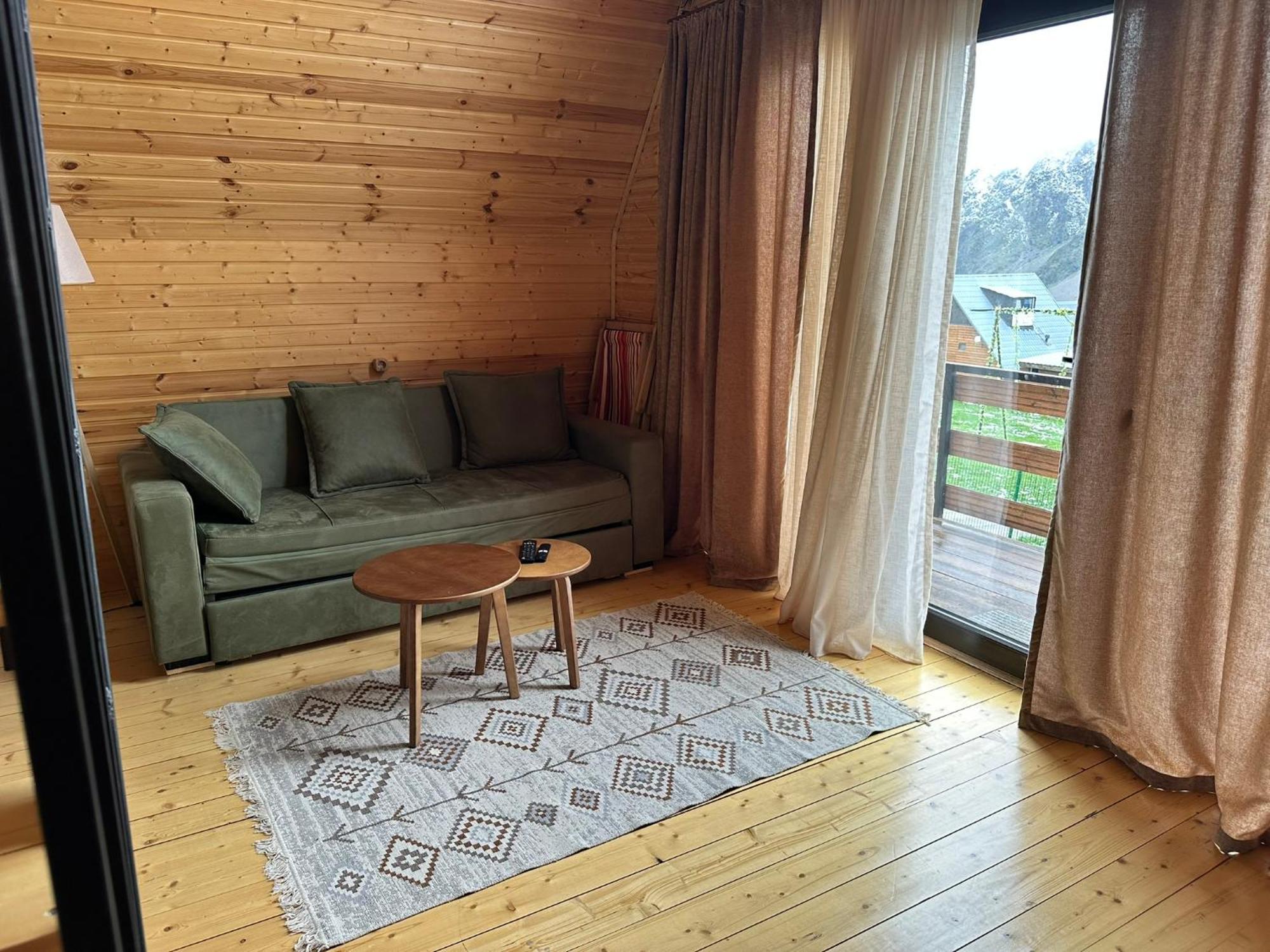 A&B Cottages Kazbegi Extérieur photo