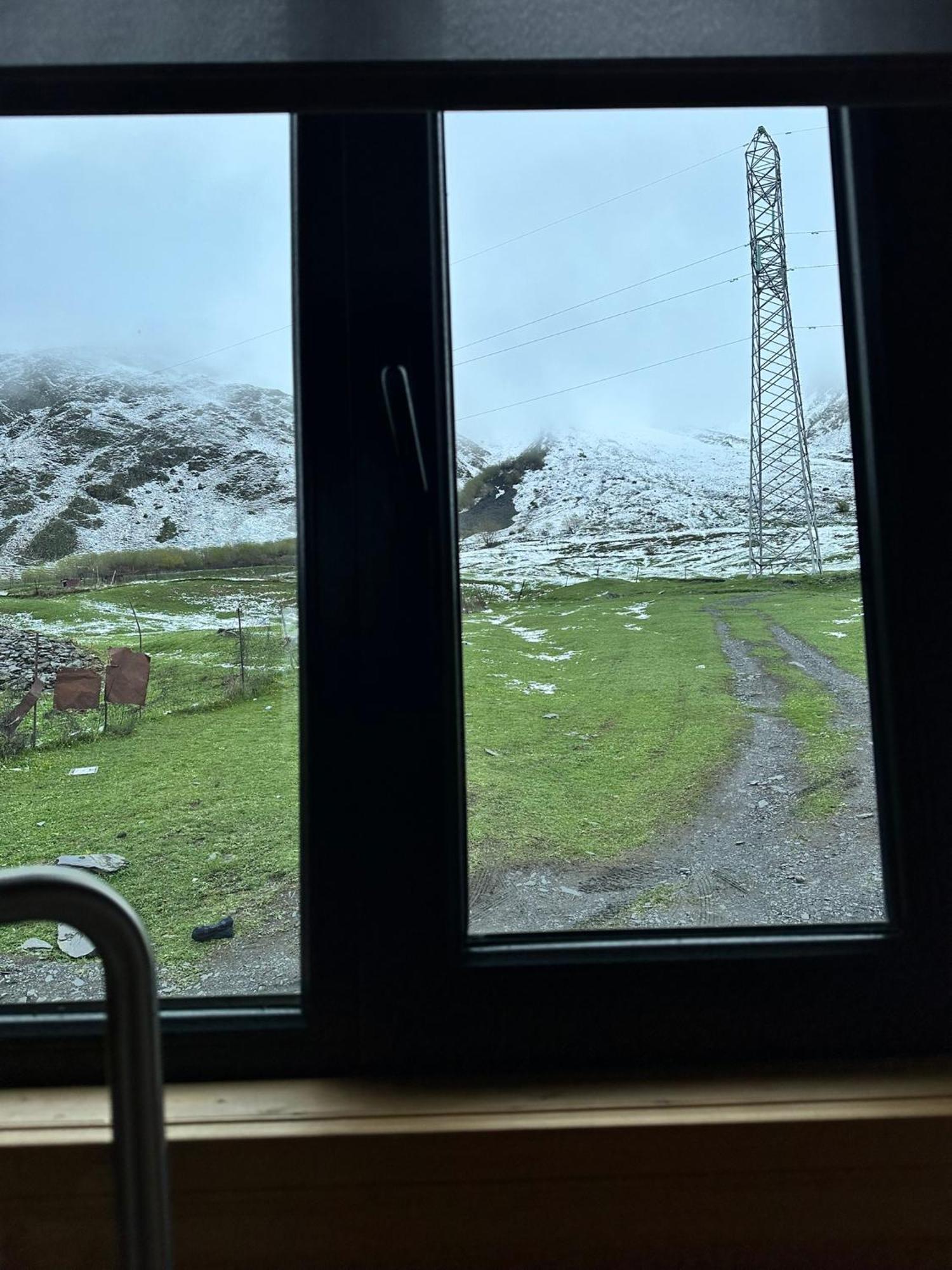 A&B Cottages Kazbegi Extérieur photo