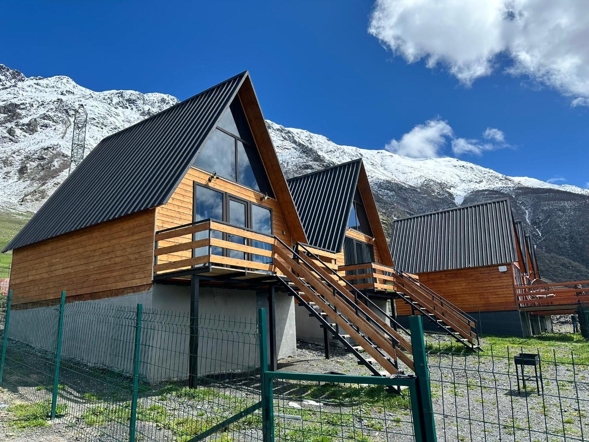 A&B Cottages Kazbegi Extérieur photo